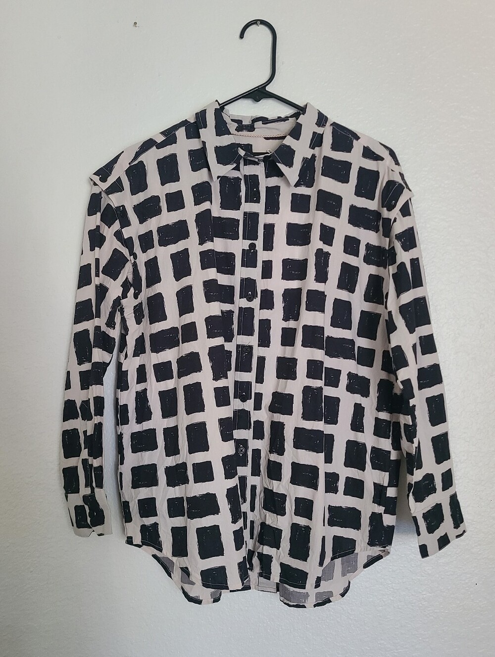 NWT WILDFANG Black & White Paint Block Essential Convertible Sleeve Button-Up